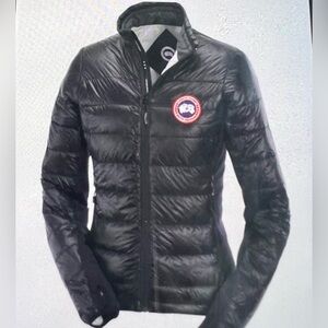 NWT- New Women’s Canada Goose Down Jacket
